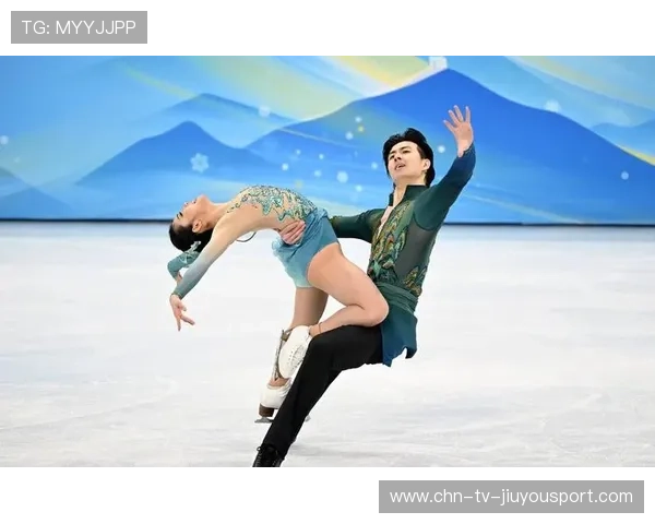 花样滑冰团队进行音乐编排训练，整体节奏逐渐成型